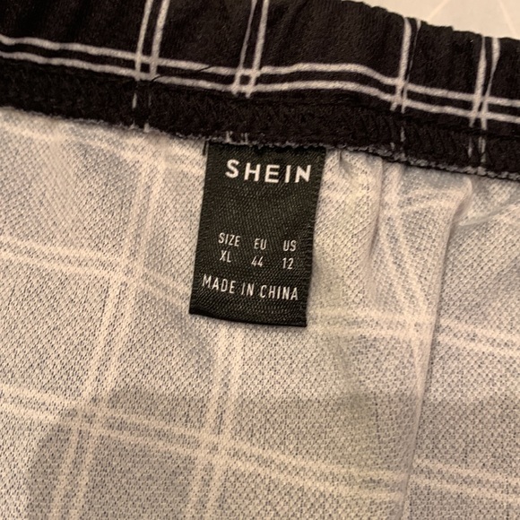 shown black plaid skirt - Picture 2 of 2